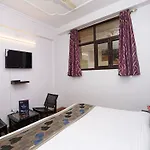 Oyo 11482 Mahalaxmi Palace