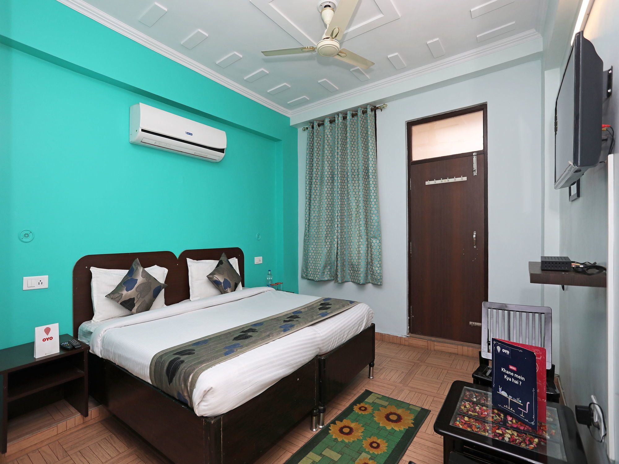 Oyo 11482 Mahalaxmi Palace Hotel